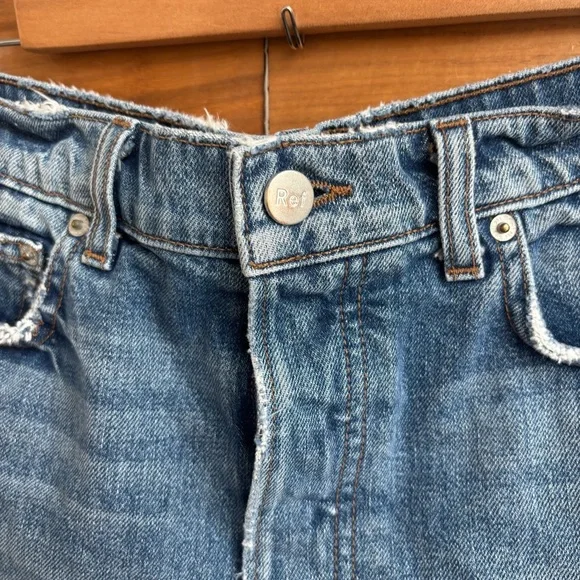 Reformation Dixie Denim Shorts, Size 29 - Picture 6 of 13